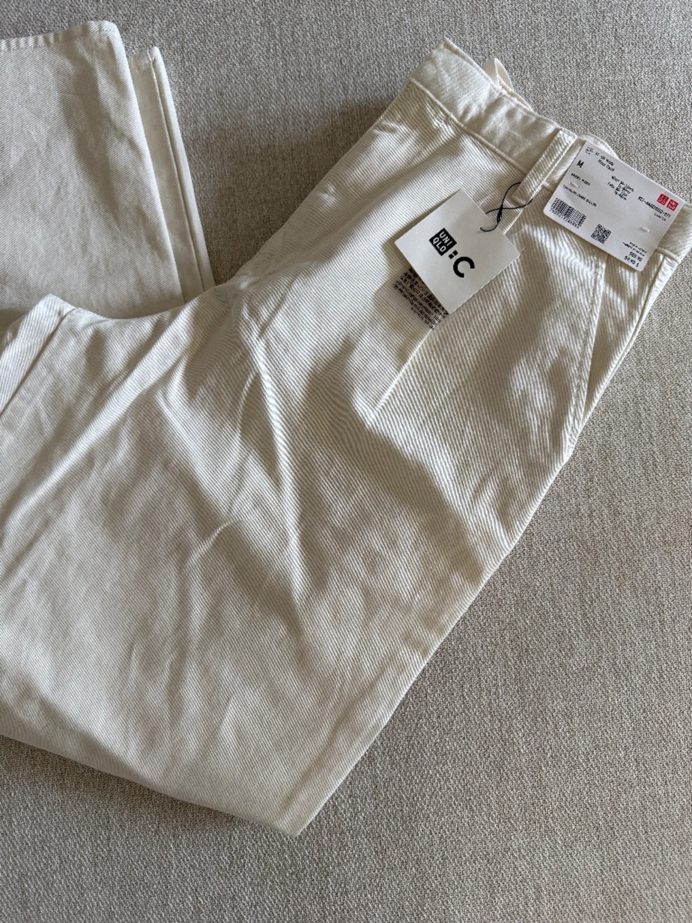 Uniqlo Men Cream Barrel leg Pants